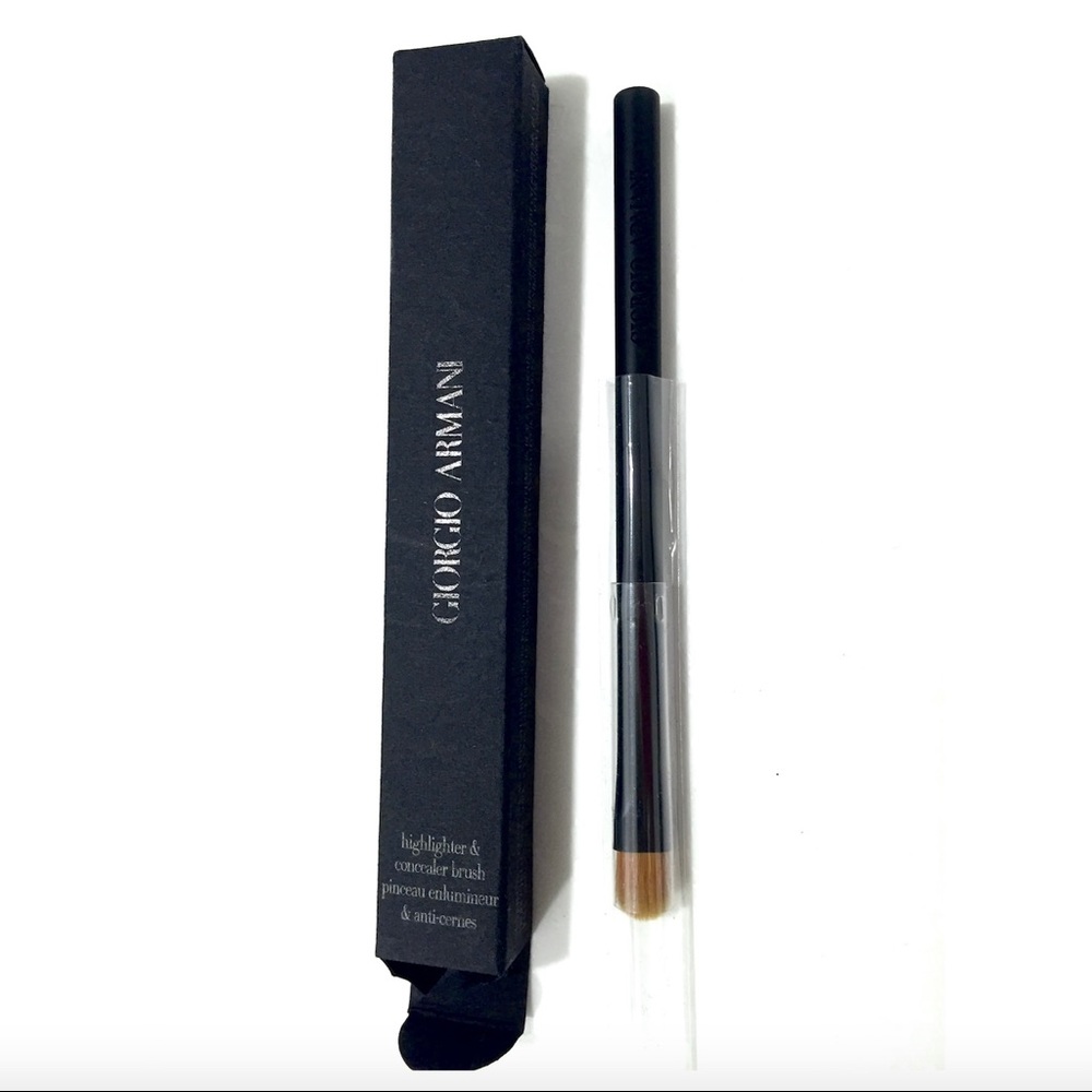 GIORGIO ARMANI HIGHLIGHTER & CONCEALER BRUSH BNIB